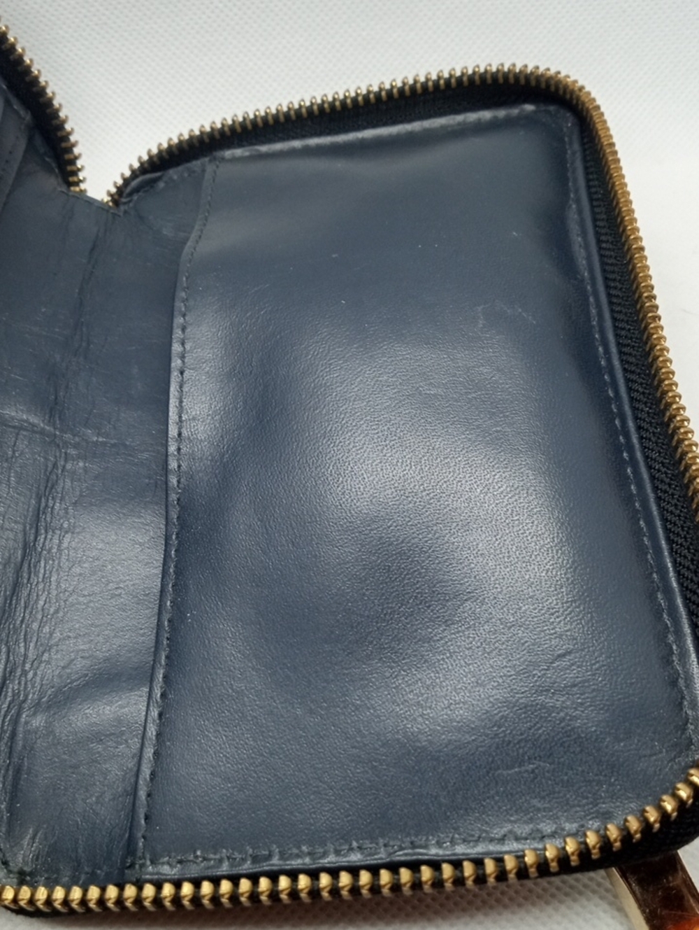KATE SPADE LEATHER WRISTLET - Picture 8 of 9